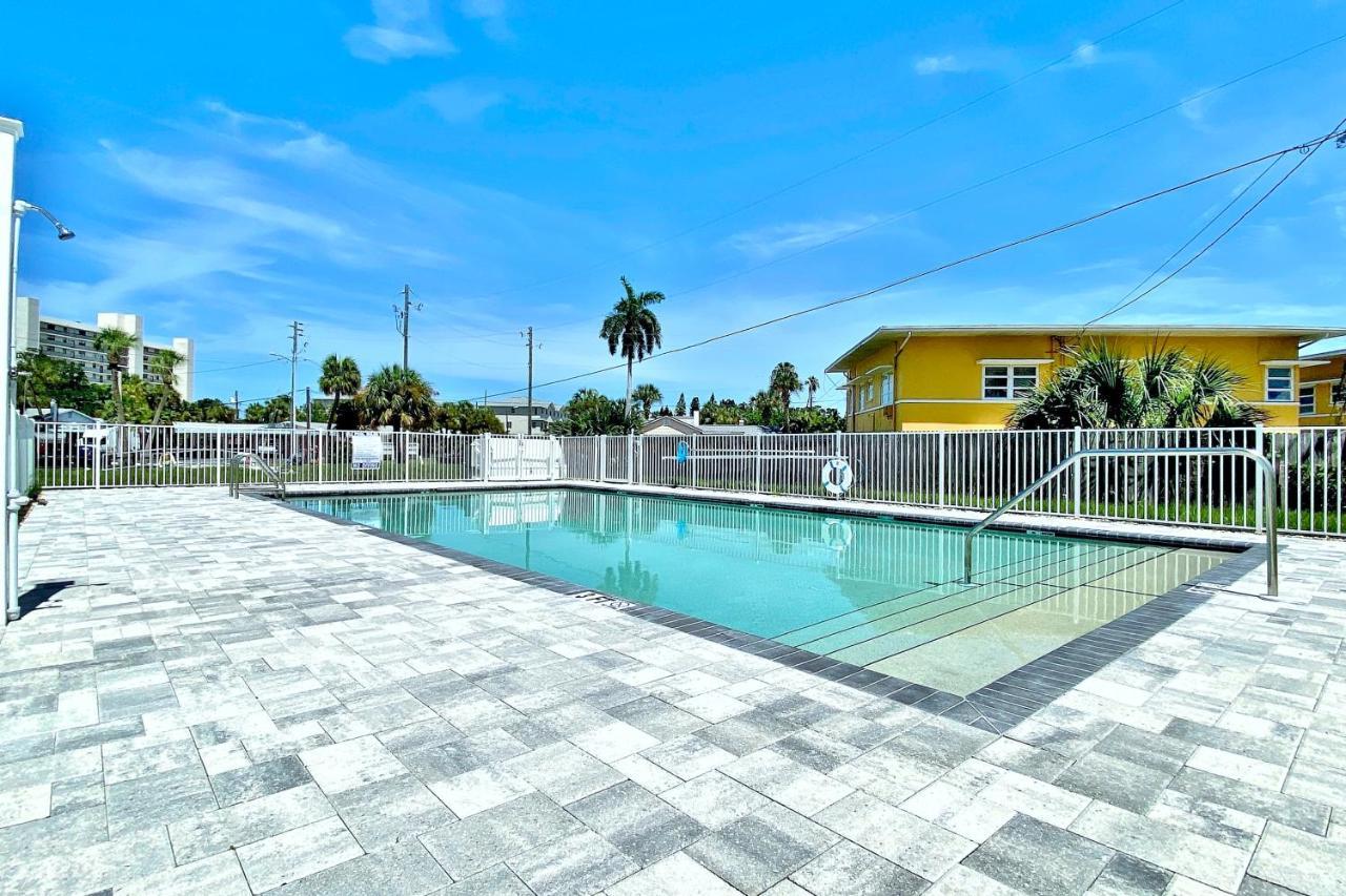 Madeira Del Mar 303 Apartment St. Pete Beach Bagian luar foto